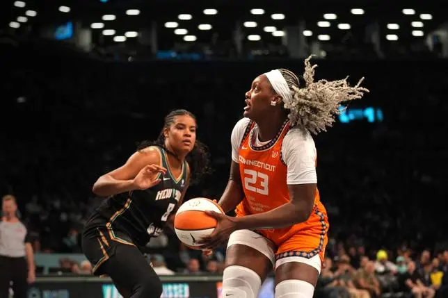 Aux États-Unis, les basketteuses africaines “imposent leur empreinte”