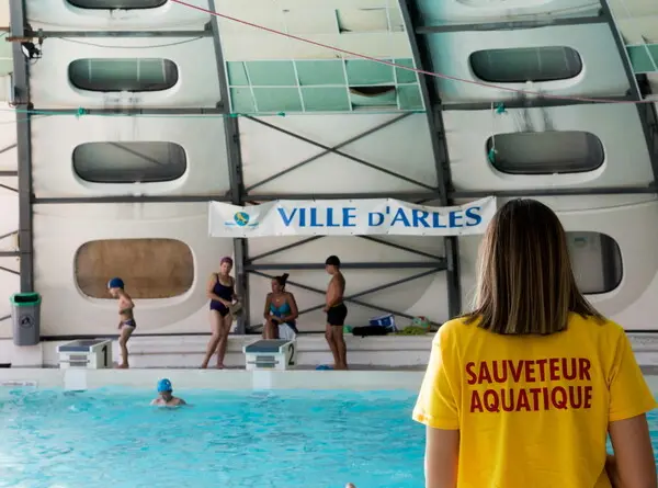 Où se baigner à Arles cet été ?