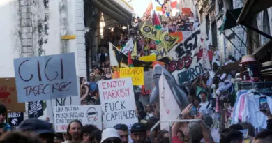 Venise : plusieurs centaines de personnes ont de nouveau manifesté au lendemain du mariage de Jeff Bezos