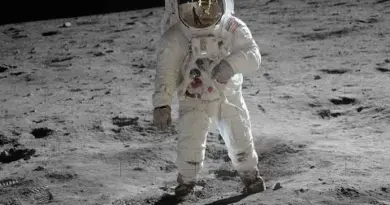 #1 [Parlons peu, parlons bien ! ] ON A MARCHÉ SUR MARS :O – colonisation des planètes