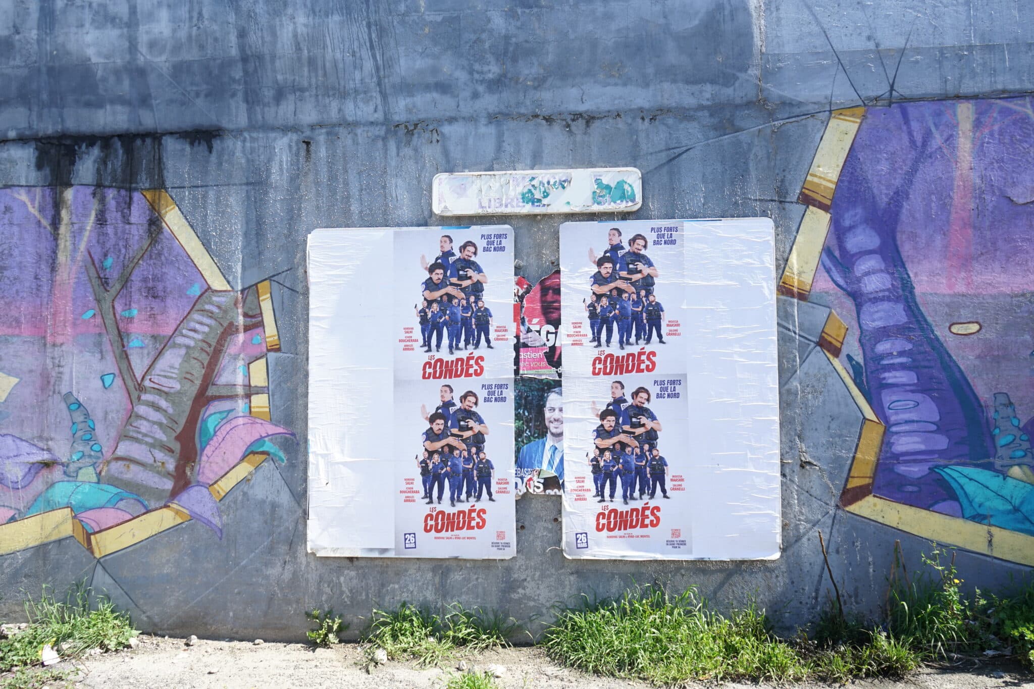Affiches les condés collées au parc Kallisté.