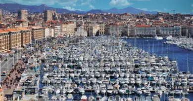 A Marseille, des habitants tristes après la destruction de leur passerelle piétonne ce weekend – francebleu.fr