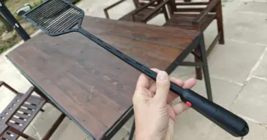Adieu les moustiques, Acto réinvente la tapette, flexible et électrique (2500 V)