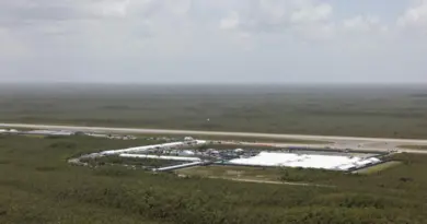 «Alligator Alcatraz» : les expulsions de migrants depuis ce site controversé ont débuté