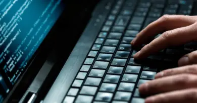 Amazon dévoile Kiro, son outil de vibe coding qui mise sur la qualité du code