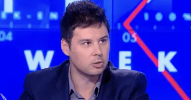 «Attaquer quelqu’un avec un couteau, c’est une régression civilisationnelle», estime cet analyste politique
