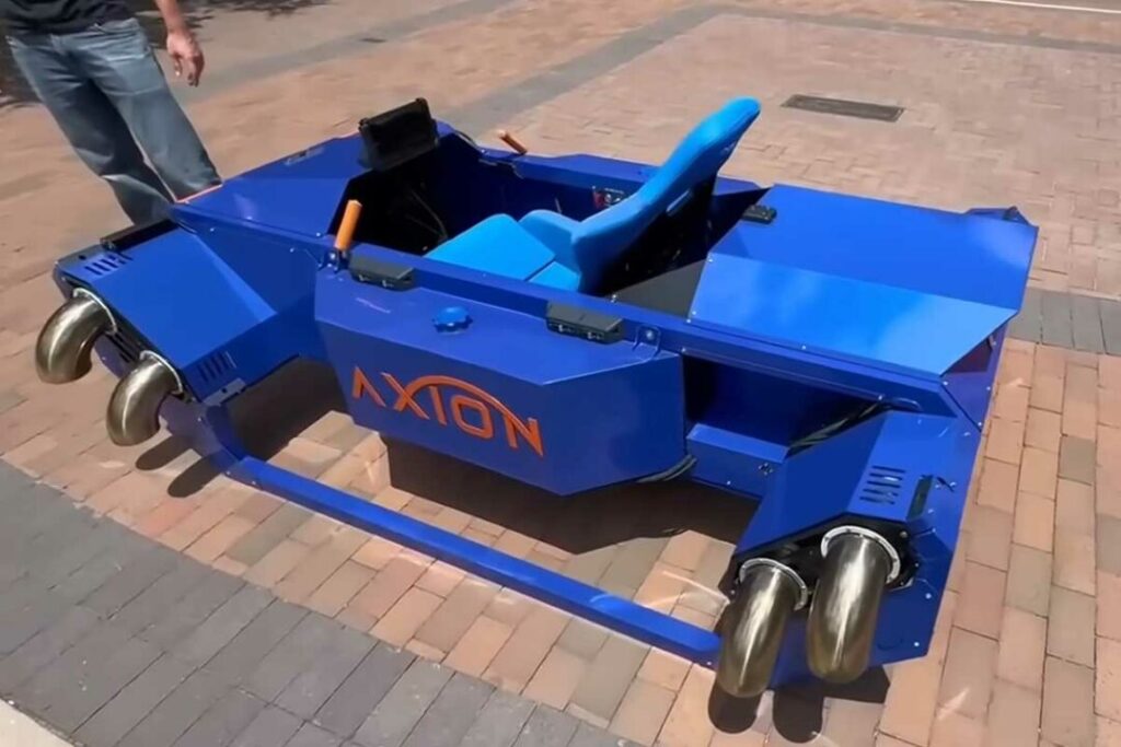 Axion, une voiture volante insolite et sans hélice, équipée de 8 moteurs à réaction