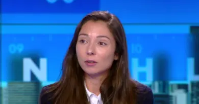Baignade dans la Seine : «C’est absurde comme projet», estime la philosophe Julie Girard