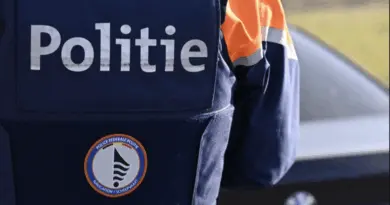 Belgique : un automobiliste fonce dans la foule et blesse grièvement son père