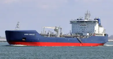Bloqué depuis 67 jours, le pétrolier russe quitte enfin les côtes françaises
