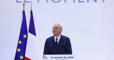 Budget 2026 : «provocation», appel à la censure, «tartufferie»… Les réactions pleuvent après les annonces de François Bayrou