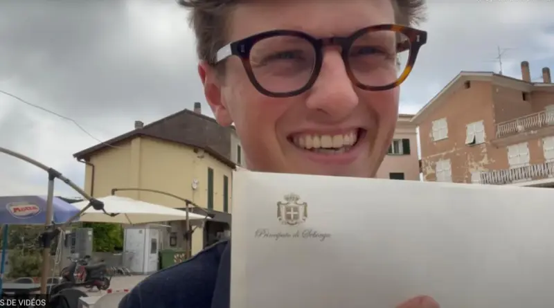 «Ce n’est pas une fraude» : pour se faire rembourser son billet d’avion, un youtubeur britannique se rend en Italie pour obtenir… son certificat de décès