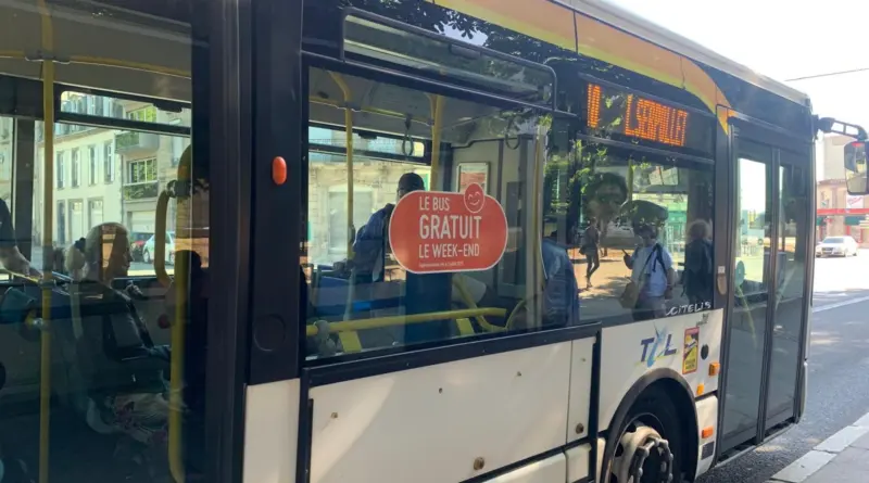 « C’est chouette !  » : à Limoges, les bus sont désormais gratuits le week-end, et toute la semaine pour les seniors