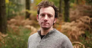 « Cette forêt, c’est chez moi » : Mathias Bonneau, des copeaux et des mots