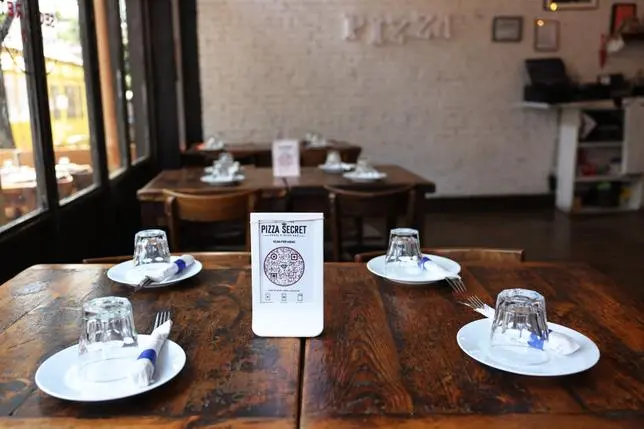 Chers restaurateurs, enlevez les codes QR et rendez-nous les menus !