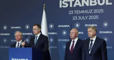 «Des positions assez éloignées les unes des autres» : un accord de paix entre la Russie et l’Ukraine plus éloigné que jamais ?