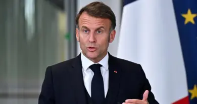 Droits de douane américains : Emmanuel Macron appelle l’UE à «défendre les intérêts européens»