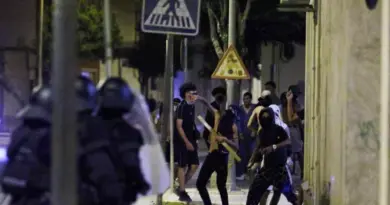 Emeutes anti-immigration en Espagne : huit personnes interpellées, dont deux en lien avec l’agression d’un retraité à l’origine des violences