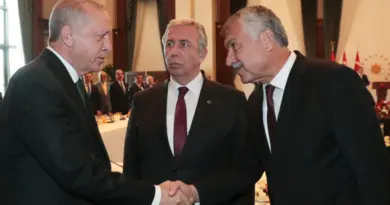 En Turquie, les arrestations de maires issus de l’opposition se poursuivent