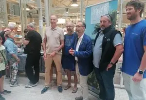 Entre terre et mer, le Picpoul de Pinet et les huîtres de Thau séduisent les halles de Béziers