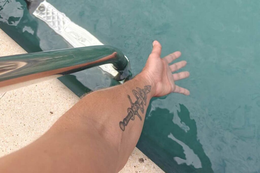 Faut‑il interdire les piscines individuelles ? Certaines municipalités ont franchi le pas