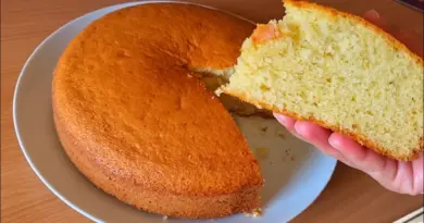 Gâteau au yaourt en 1 minute . Bon et moelleux. Recette facile et rapide