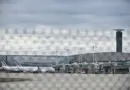Grève des contrôleurs aériens : les aéroports parisiens annoncent 40 % d’annulation des vols vendredi