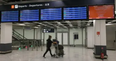 Grève des contrôleurs aériens : un quart des vols annulés à Paris ce jeudi