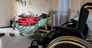Handicap et aide à mourir : une vie digne plutôt qu’une mort digne ?
