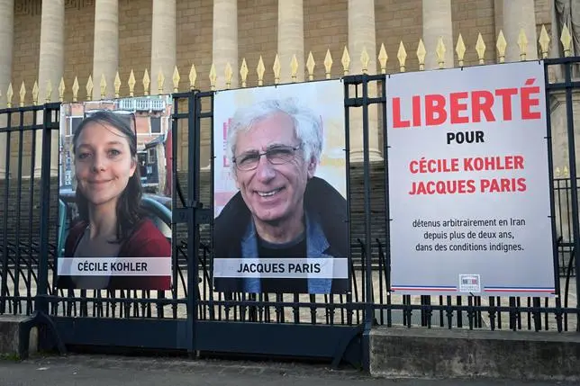 Jacques Paris et Cécile Kohler sont une “monnaie d’échange”, selon ce journaliste iranien en exil