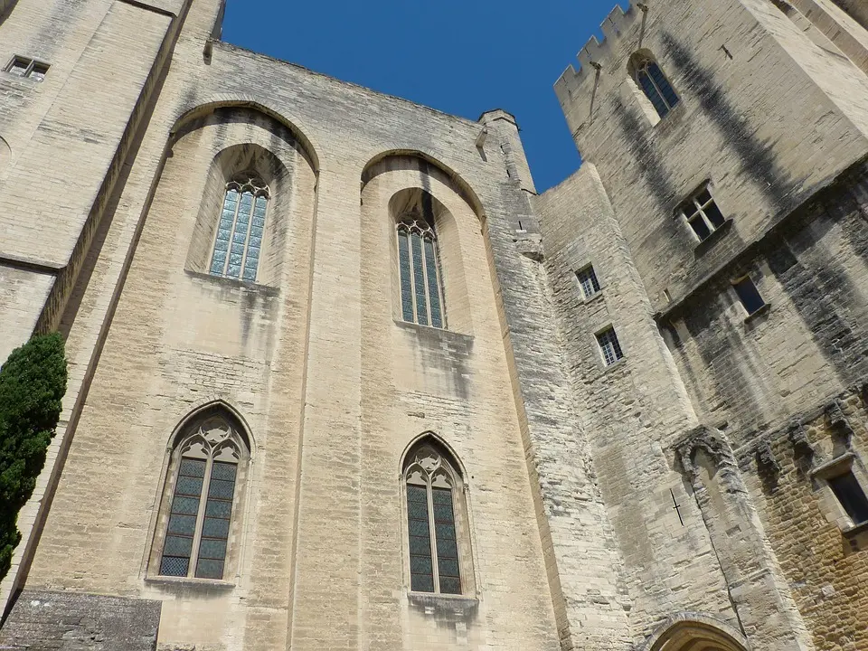 L’École supérieure d’art d’Avignon (ESAA) recrute un(e) directeur(trice) à temps complet