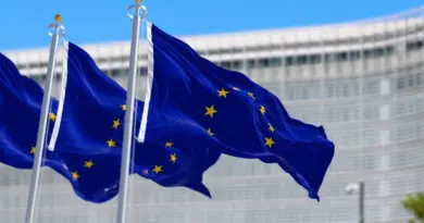 L’Europe encadre l’intelligence artificielle : Microsoft, Mistral AI et OpenAI prêts à signer…mais pas Meta !