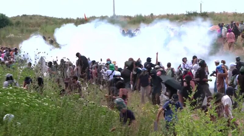 La mobilisation anti-A69 émaillée d’incidents près du chantier de l’autoroute Toulouse-Castres