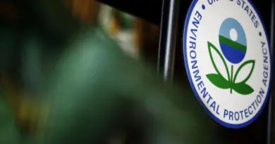 L’administration Trump met en congé des fonctionnaires après une fronde interne