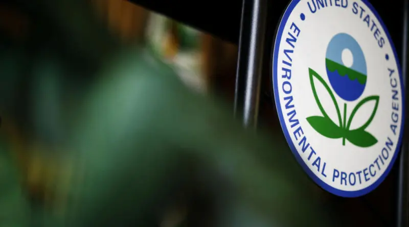 L’administration Trump met en congé des fonctionnaires après une fronde interne