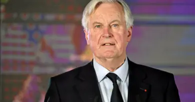 Législative partielle à Paris : Michel Barnier dit n’avoir « aucune ambition municipale »