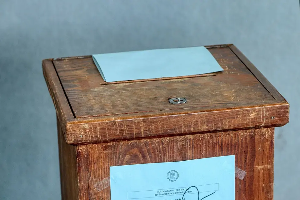 «Les Français ont confiance dans la politique locale, mais plus dans la politique nationale», analyse ce politologue – CNews