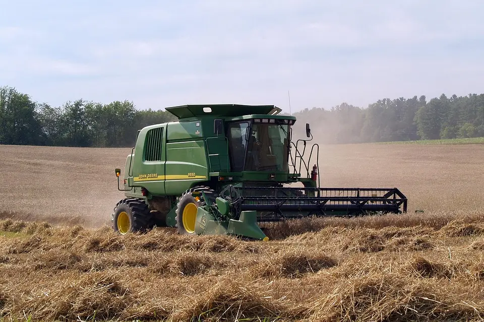 Les agriculteurs de Bretagne sillonnent le marché de Saint-Renan
