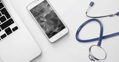 « Les smartphones sont morts » : la stratégie choc de Mark Zuckerberg pour dominer le futur avec une technologie inédite qui bouleverse tout