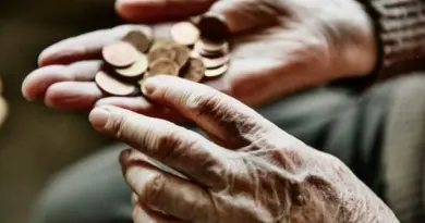 Les vieux sont-ils riches ? Qui paiera la facture ?
