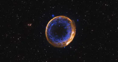 L’explosion en deux temps d’une supernova de type Ia mise en évidence