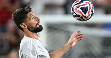 Ligue 1 : Olivier Giroud s’engage officiellement à Lille pour une saison