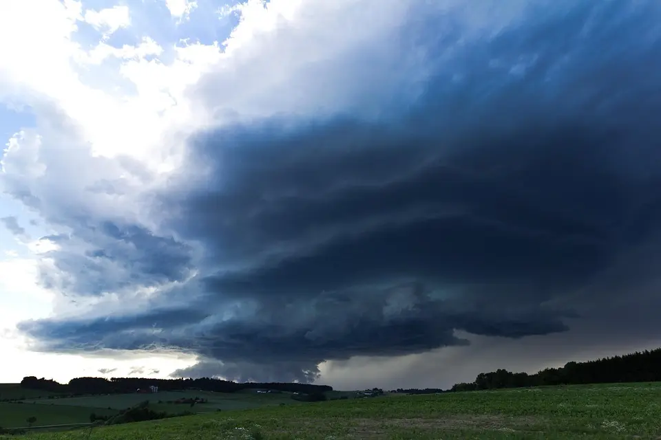 Météo du vendredi 18 juillet : pic de chaleur national avant une dégradation orageuse au nord-ouest