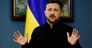 «Nous devons mettre fin à cette guerre» : Volodymyr Zelensky affirme que des discussions pour rencontrer Vladimir Poutine sont en cours