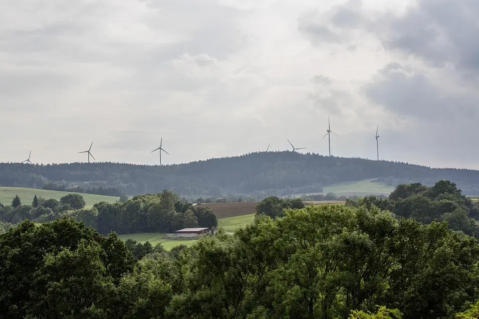 Plan national Energie Climat : la fédération d’entreprises Agoria veut supprimer le prix des énergies fossiles de l’index