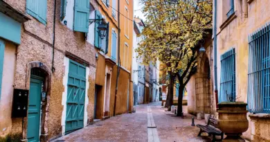Plus de 1300 vacanciers évacués d’un camping dans le Var à cause d’un incendie – Le HuffPost