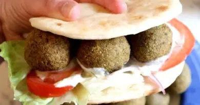 Recette FALAFELS Maison/ الفلافل / Un jour Une recette