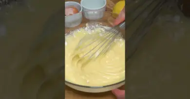 Recette du gâteau au yaourt moelleux et très facile ! 🍰