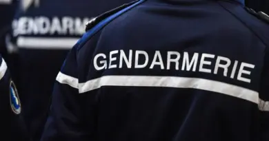 Refus d’obtempérer en Gironde : flashé à 160 km/h, il fonce sur trois gendarmes qui tentaient de l’interpeller