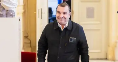 « S’il n’est pas d’accord avec la stratégie du gouvernement, qu’il parte de lui-même », lance Richard Ramos à Bruno Retailleau